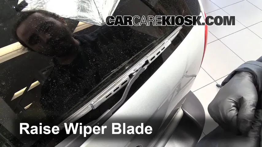 2003 Dodge Caravan SE 3.3L V6 FlexFuel Windshield Wiper Blade (Rear)